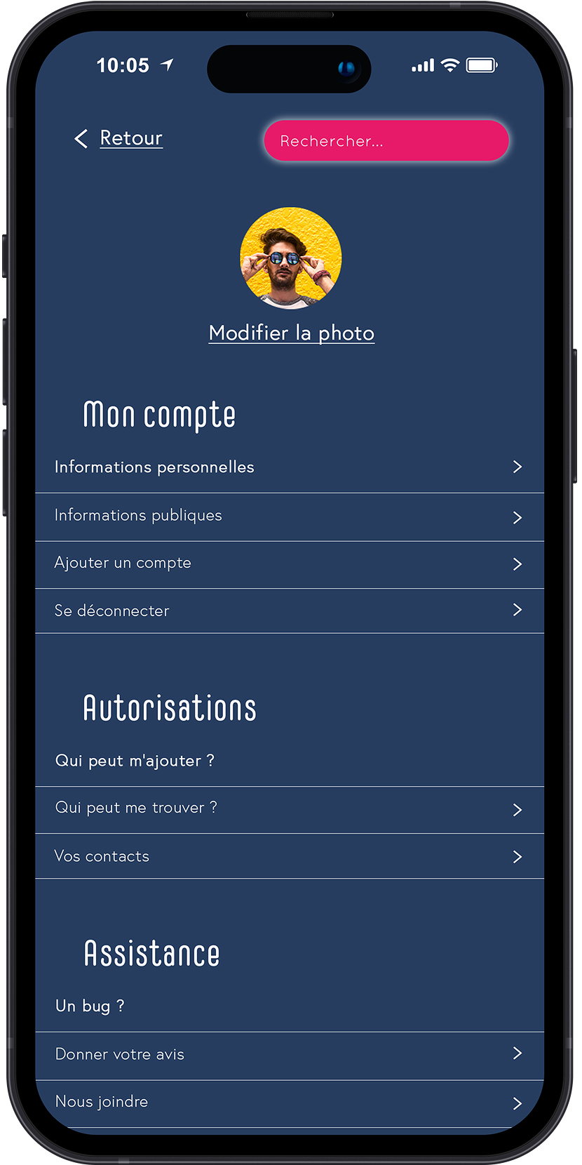 Tableau de bord du profil utilisateur sur l'application Memoria. Affichage des statistiques d'activité (nombre de souvenirs et capsules créés) et accès aux paramètres du compte.